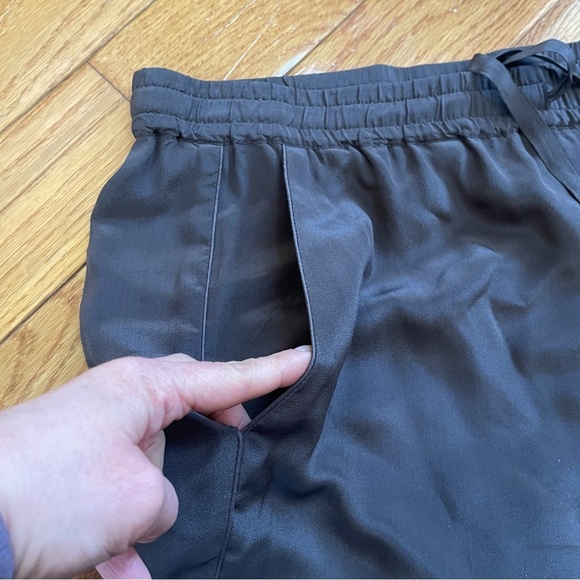 JOHNNY WAS WIDE LEG 100% SILK CROP PANTS WITH DRAWSTRING GREY SZ XL - Picture 14 of 15